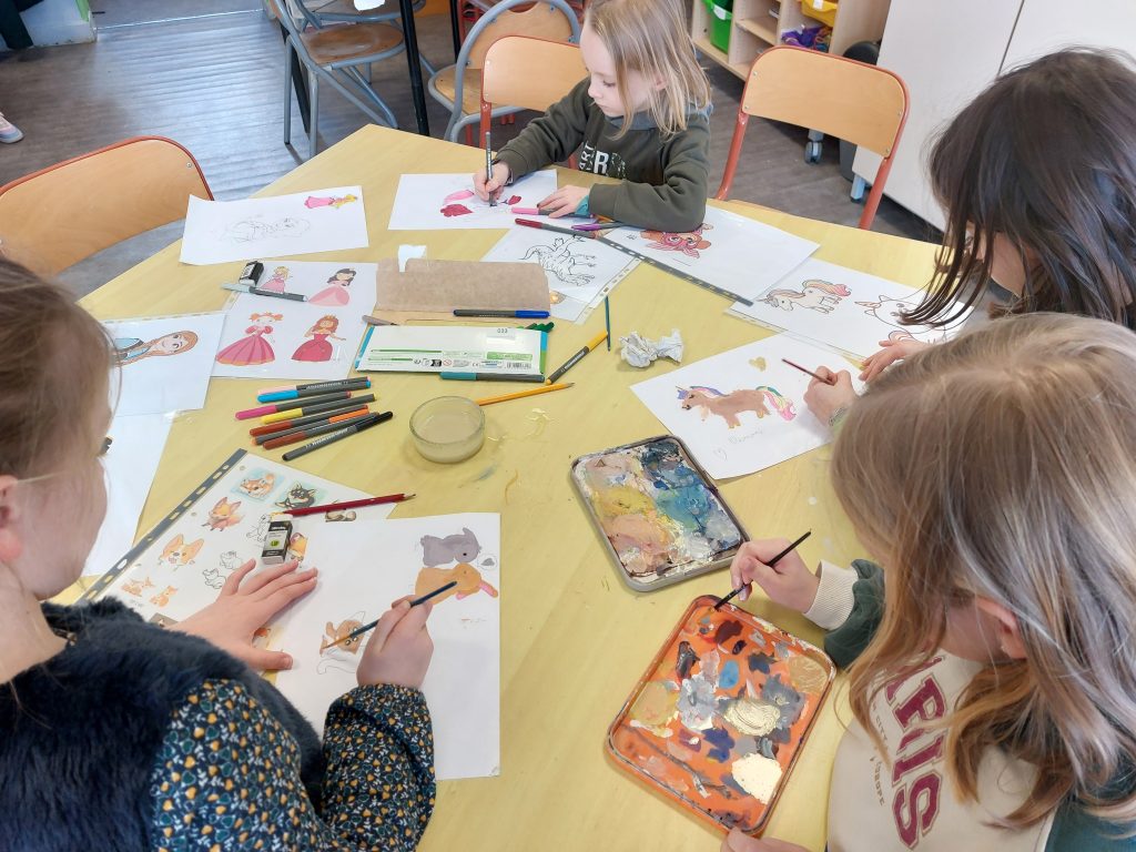 Painting workshop in a library